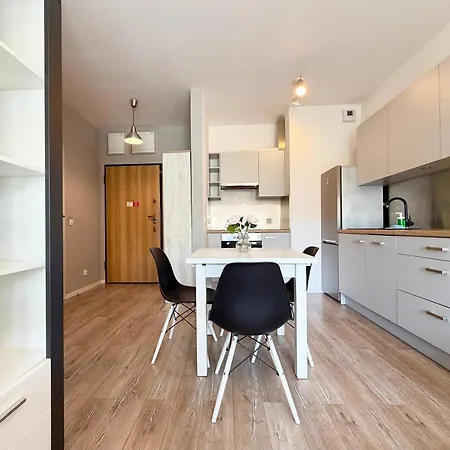 Tarnogaj Modern By Bookinghost * Wrocław