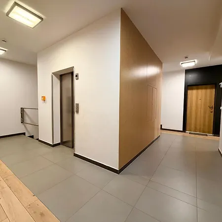 Apartman Tarnogaj Modern By Bookinghost *