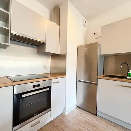 Tarnogaj Modern By Bookinghost Apartman